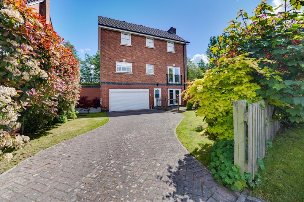 House in Sandbach, Haslington - View 5