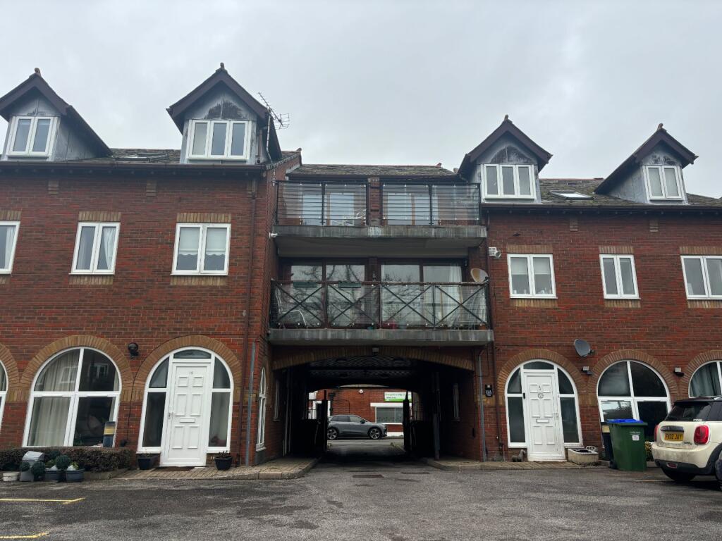 Main image of property: Shore Road, Warsash, Southampton, SO31