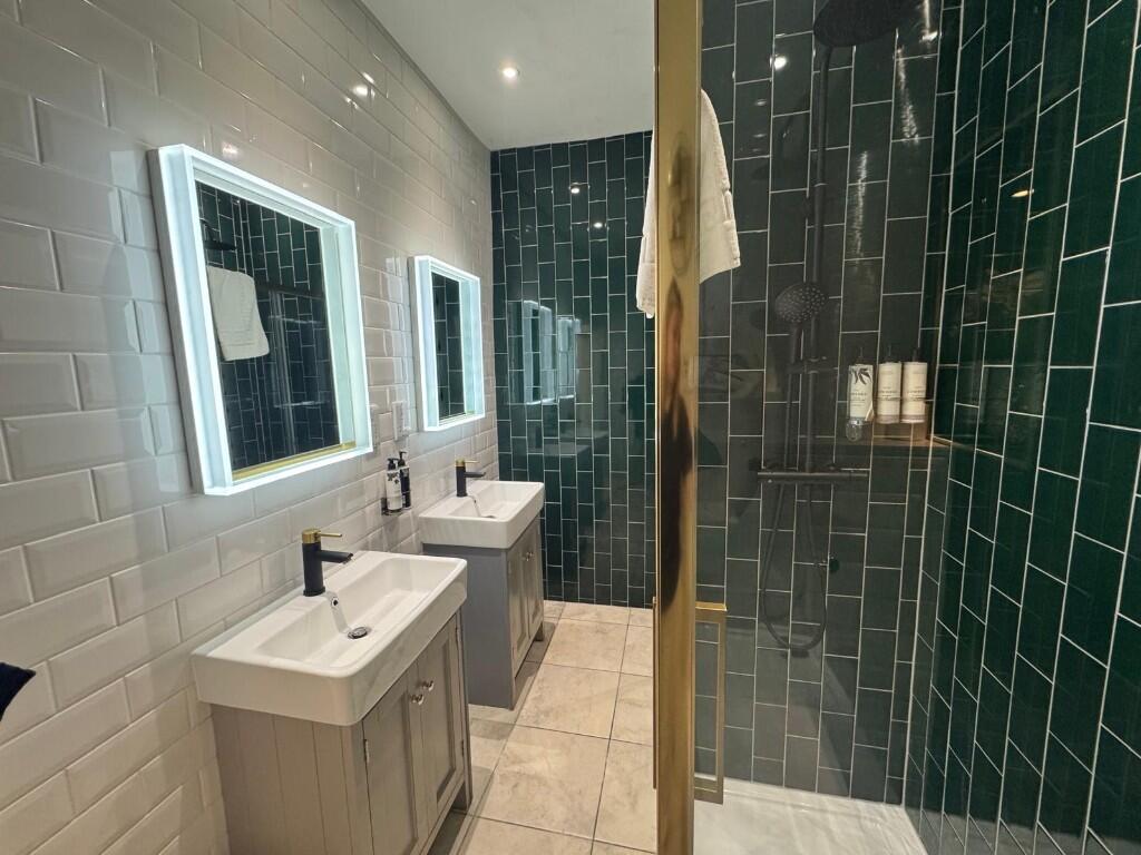House in Bath, Kingsmead - More