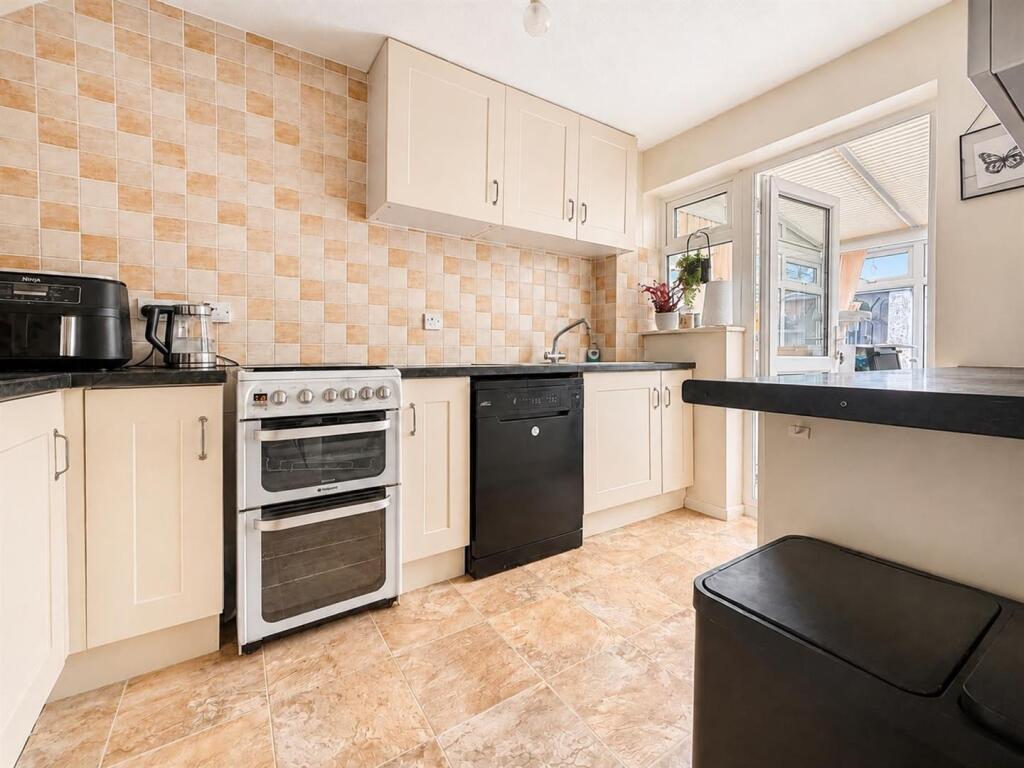 House in Fareham, Portchester - View 5