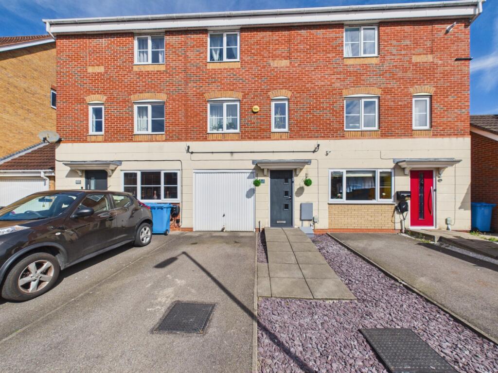 Main image of property: Meadow Rise, Kingswood, Hull, HU7 3AG