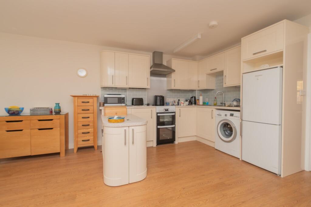 Apartment in Herne Bay, Hunter's Forstal, Eddington - View 3