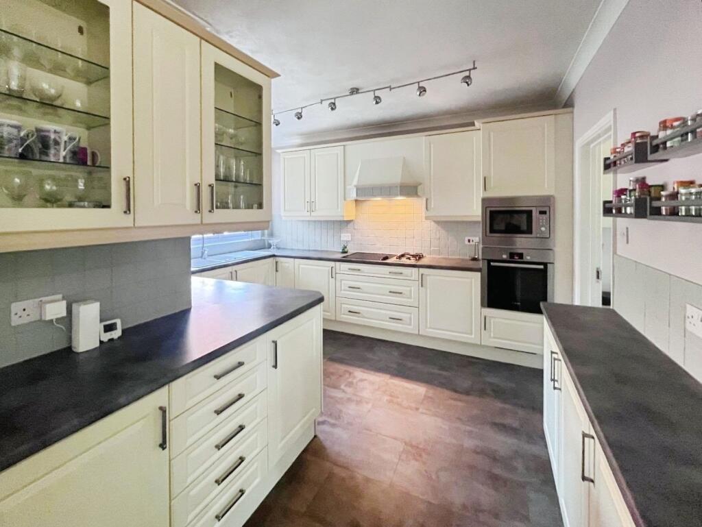 House in Guildford - View 4