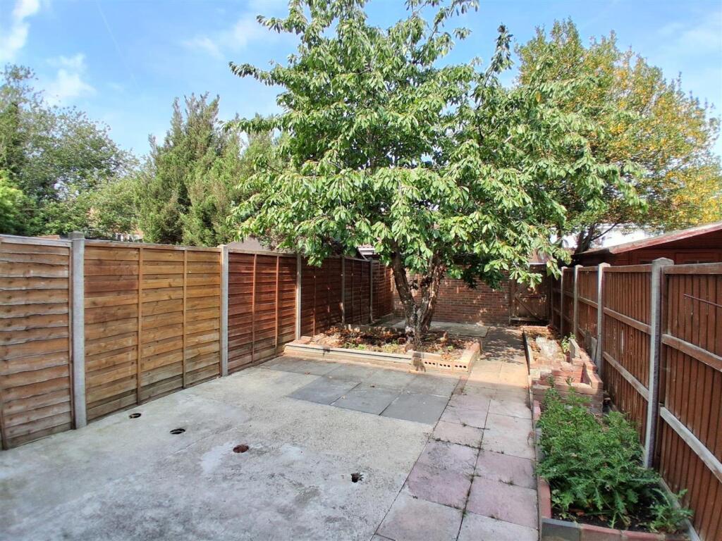 House in London - View 5