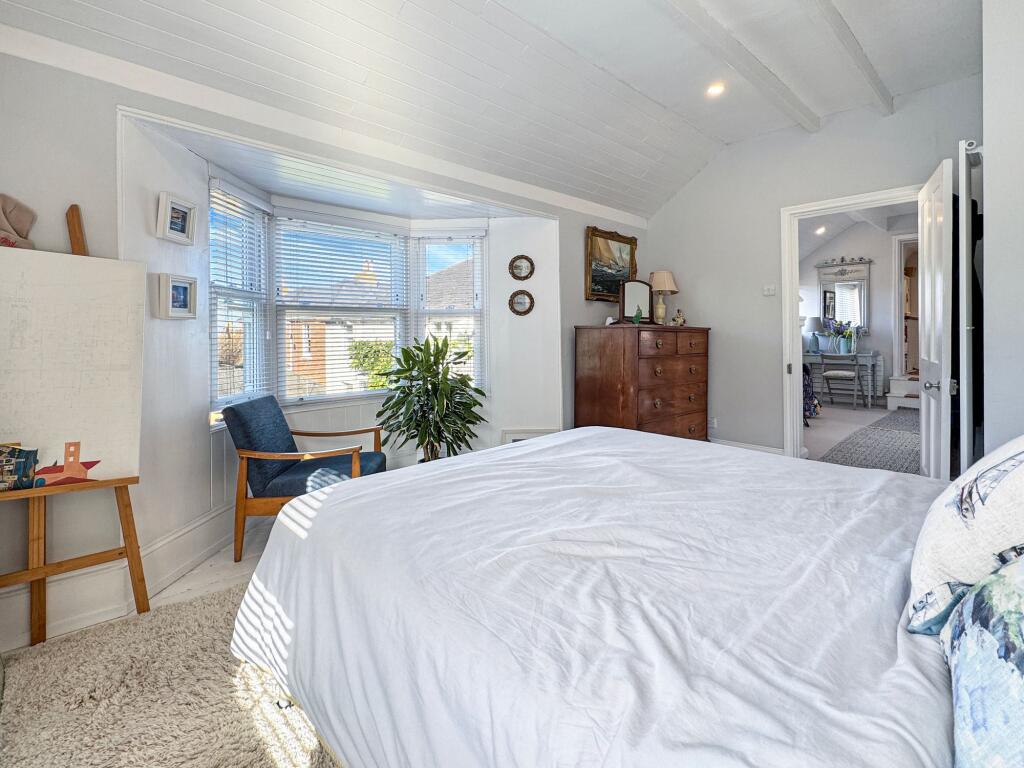 Apartment in Portsmouth - View 5