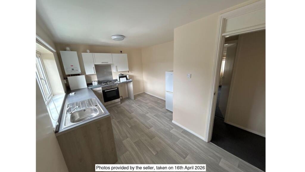 Apartment in Calderdale, West Yorkshire - View 4