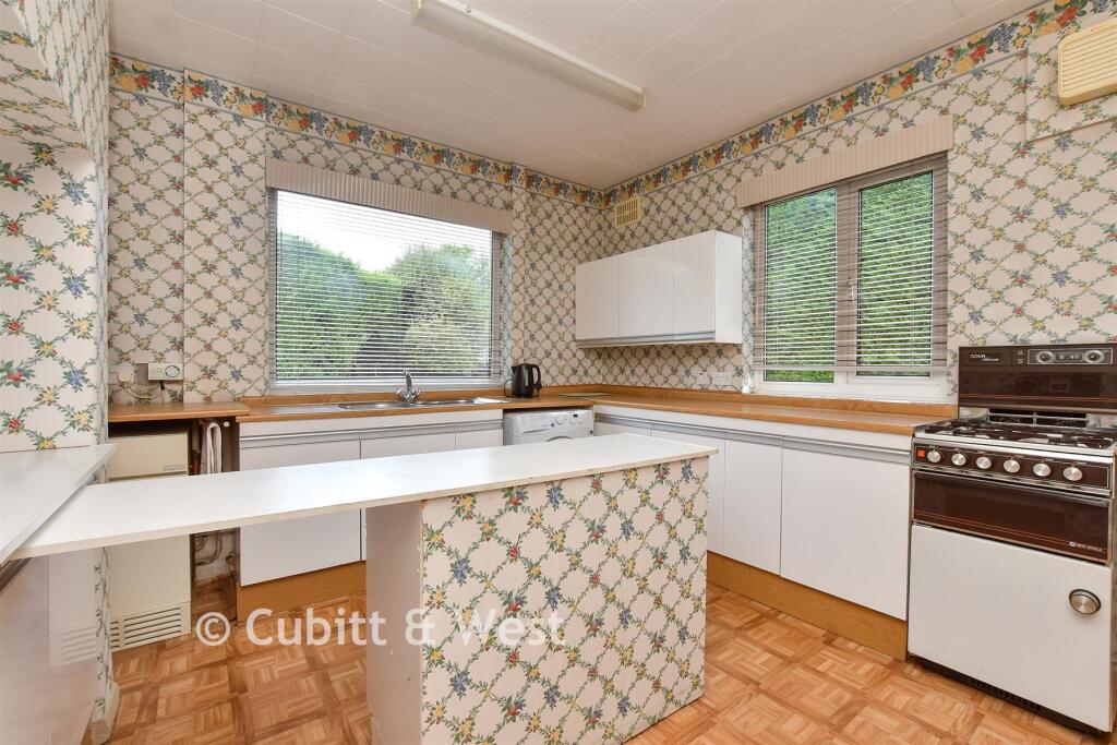 Orchard Rise, Shirley, Surrey photo 4