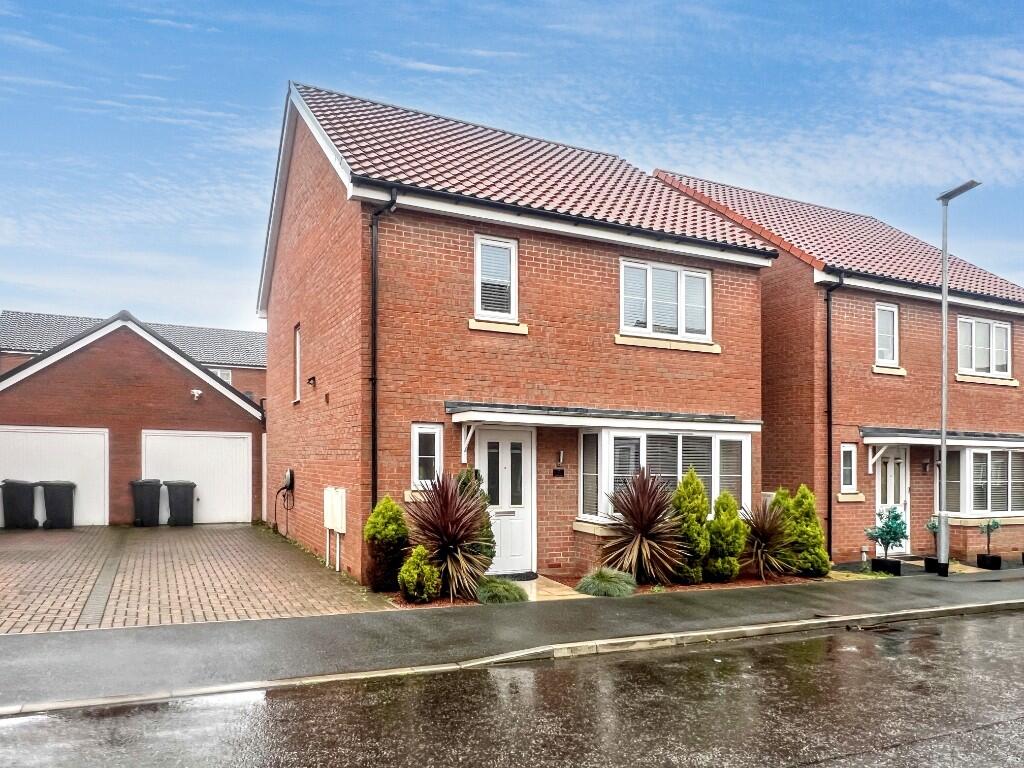 Main image of property: The Circle, IP6