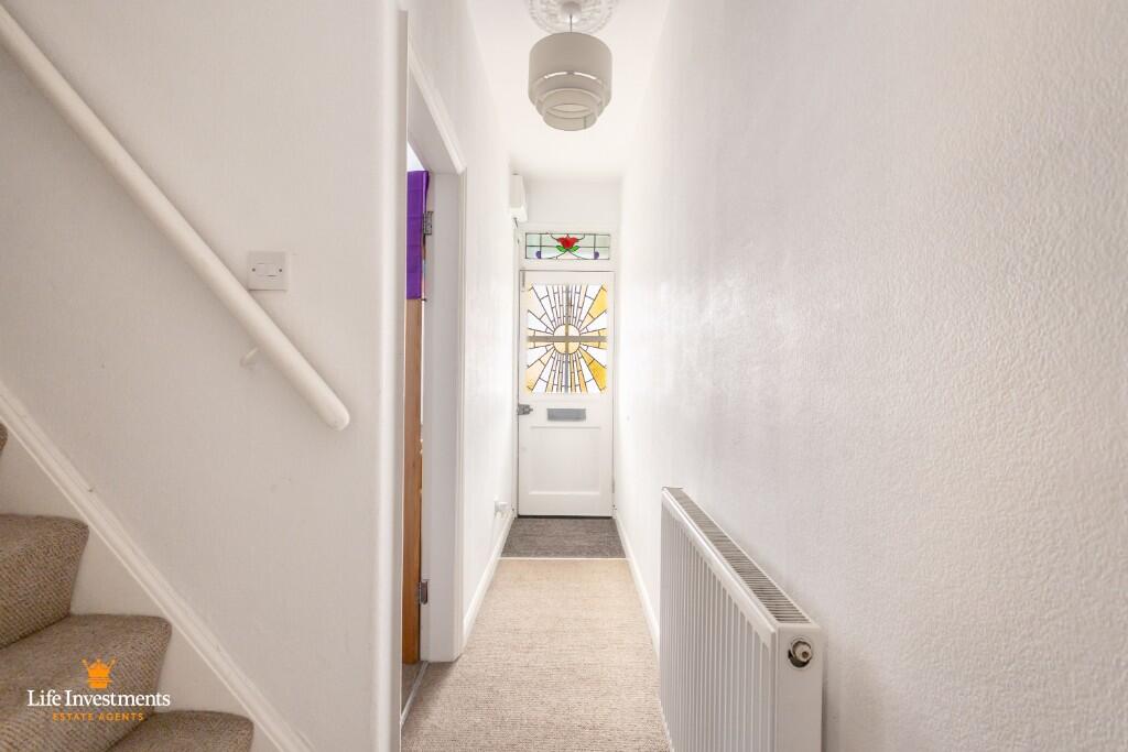 House in Rugby, Warwickshire - View 5