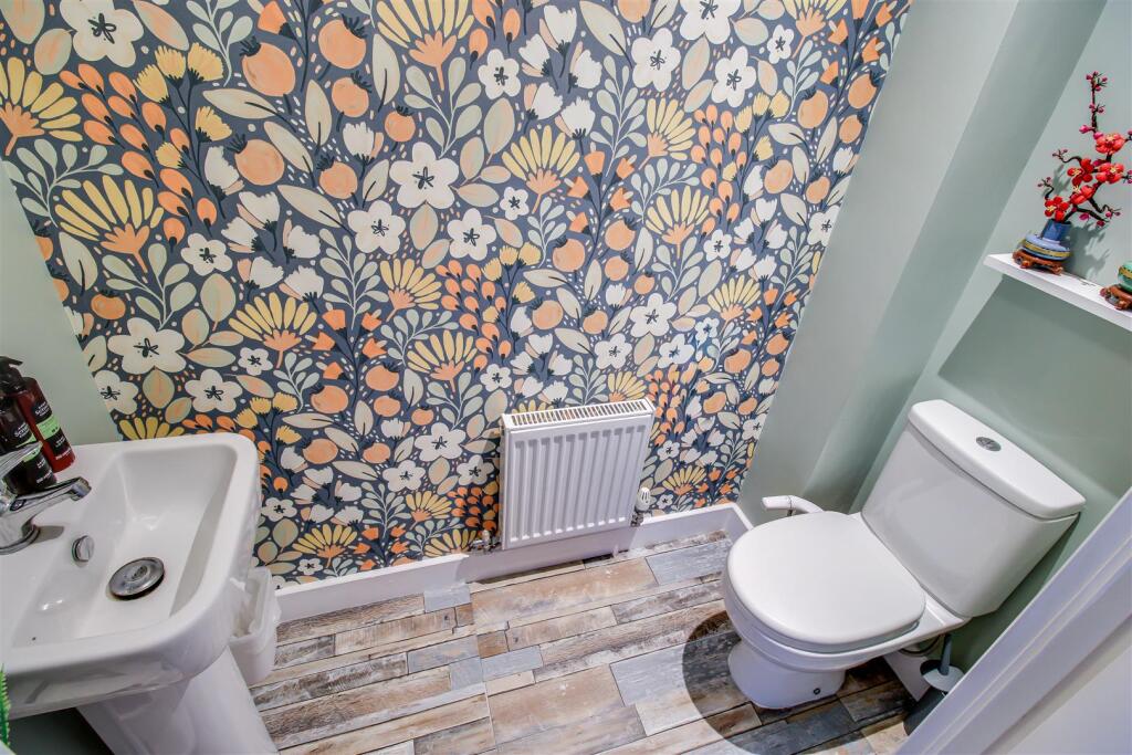House in Wakefield - View 5