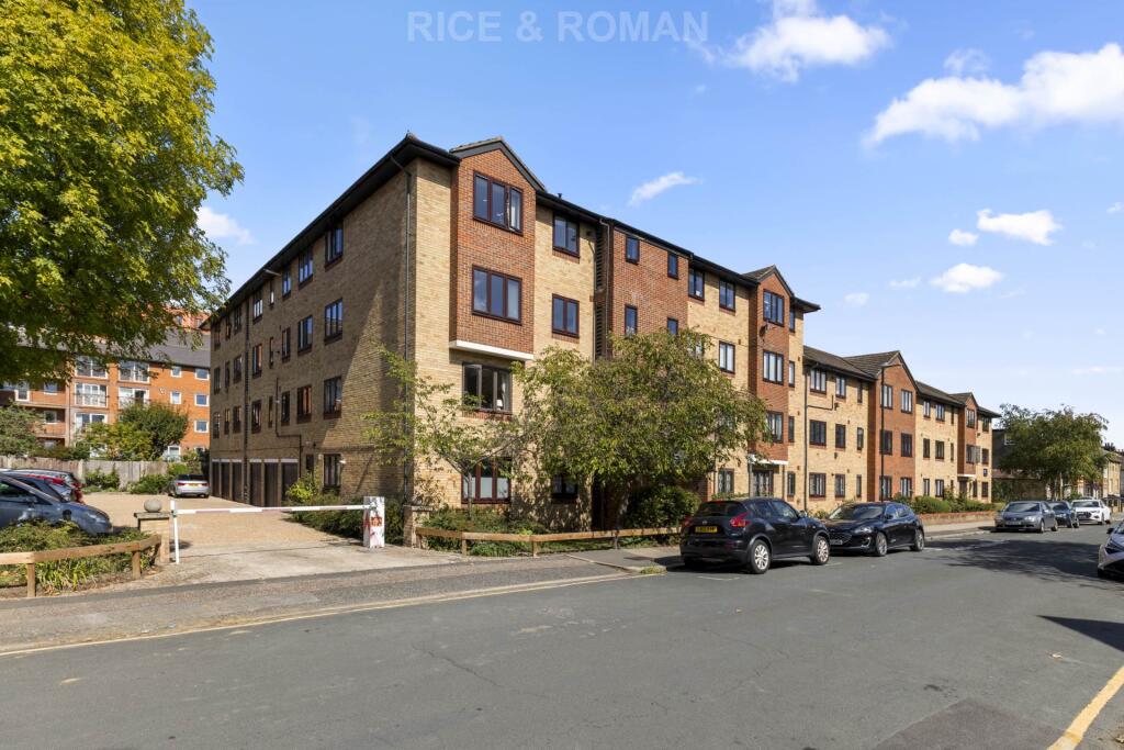 2-bed house on Cloister House, Wimbledon, £275,000