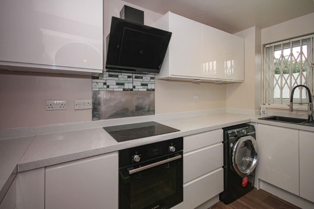 2 bedroom ground floor flat for rent