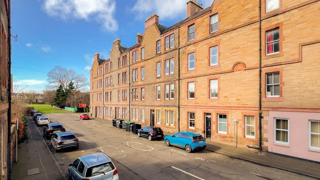 Main image of property: 4/2 Balfour Place, Leith, Edinburgh, EH6 5DW