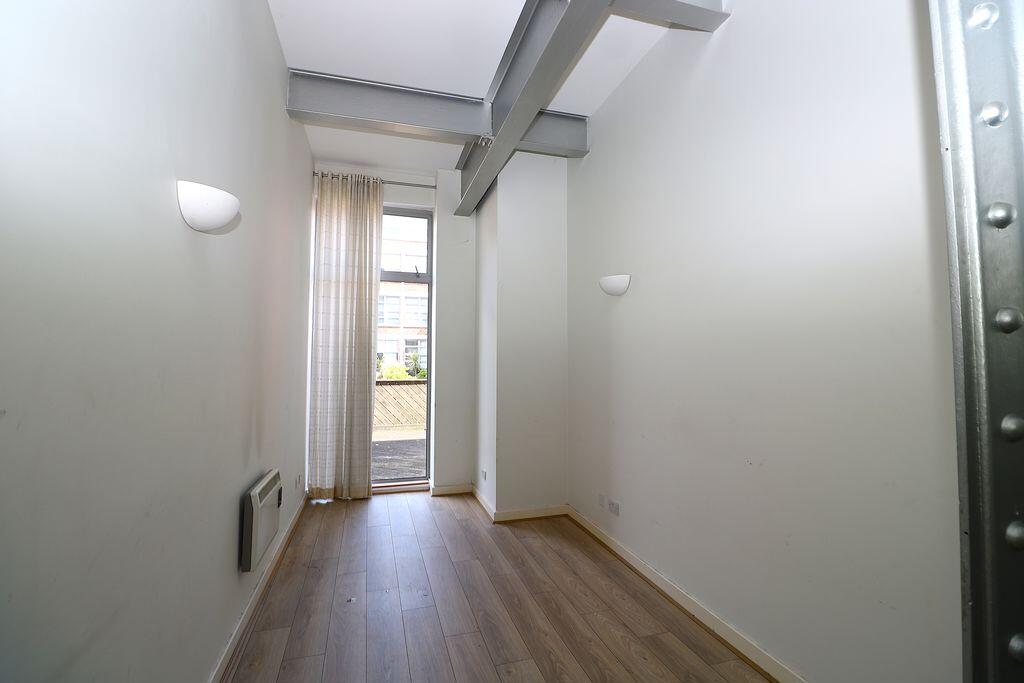 Apartment in Birmingham, West Midlands - More