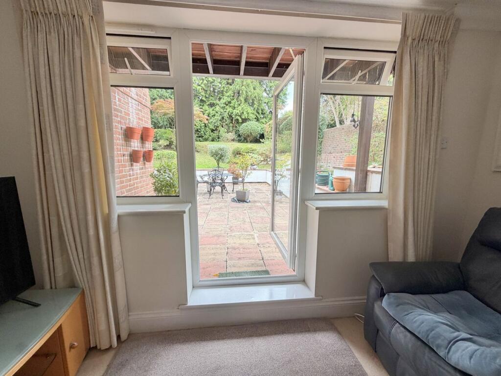 Apartment in Poole, Penn Hill - View 4