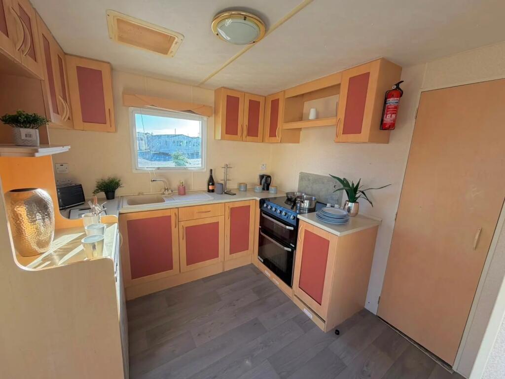 2008 BK Bluebird Calypso, St. Osyth Beach Holiday Park, St Osyth, Clacton-on-Sea, Essex, CO16 8SG - View 2