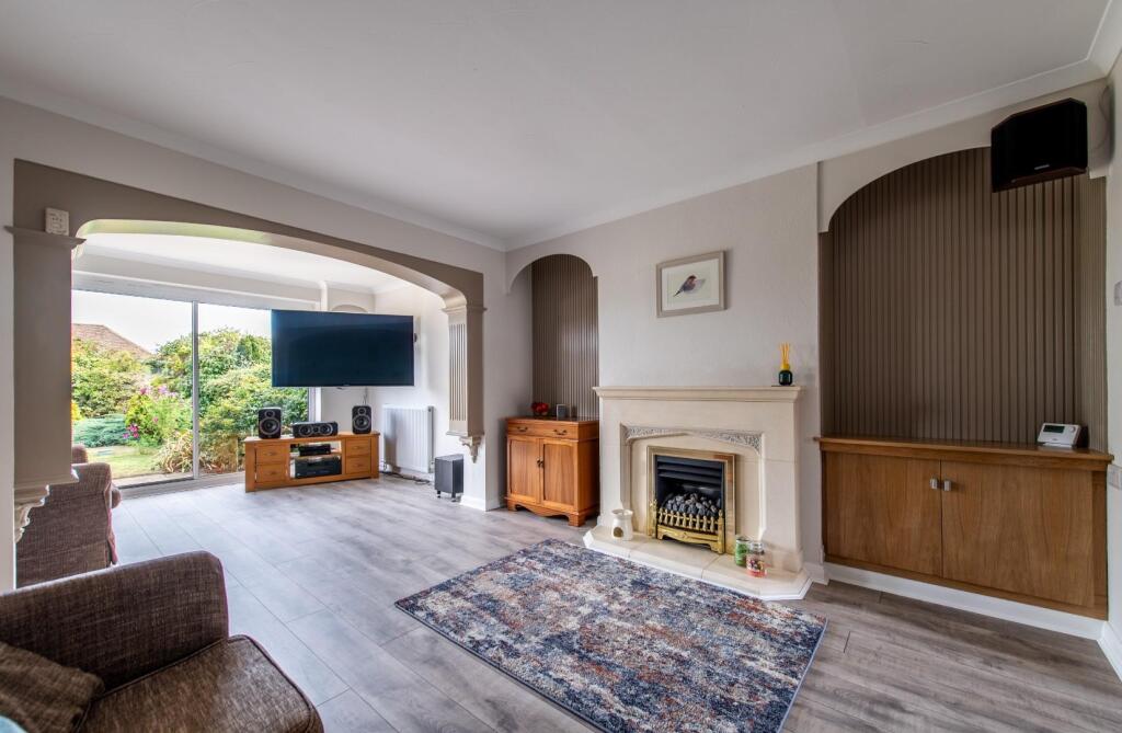 House in Gillingham, Medway - View 2