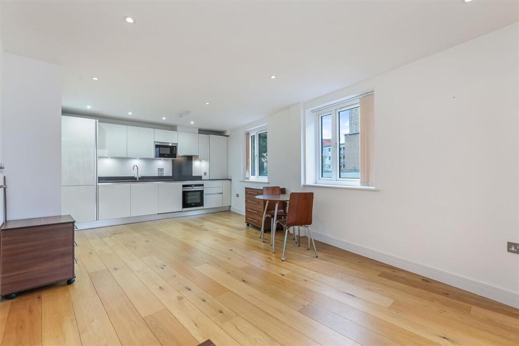 Apartment in London - View 3
