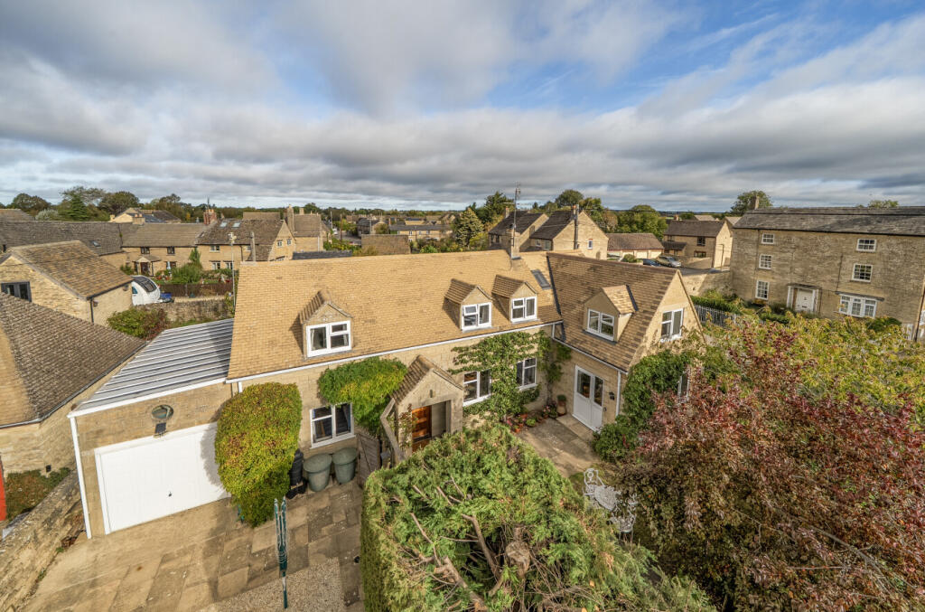 House in West Oxfordshire, Brize Norton