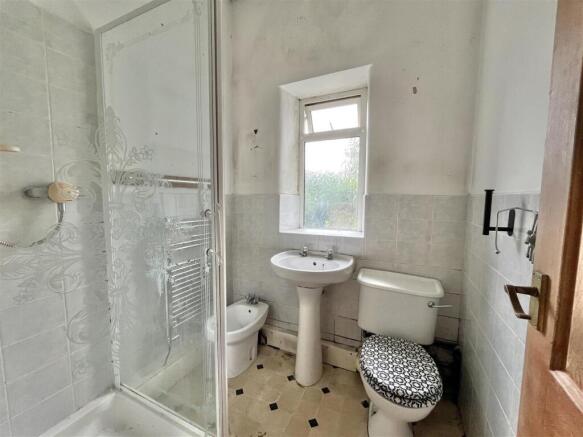 No 1. Shower Room