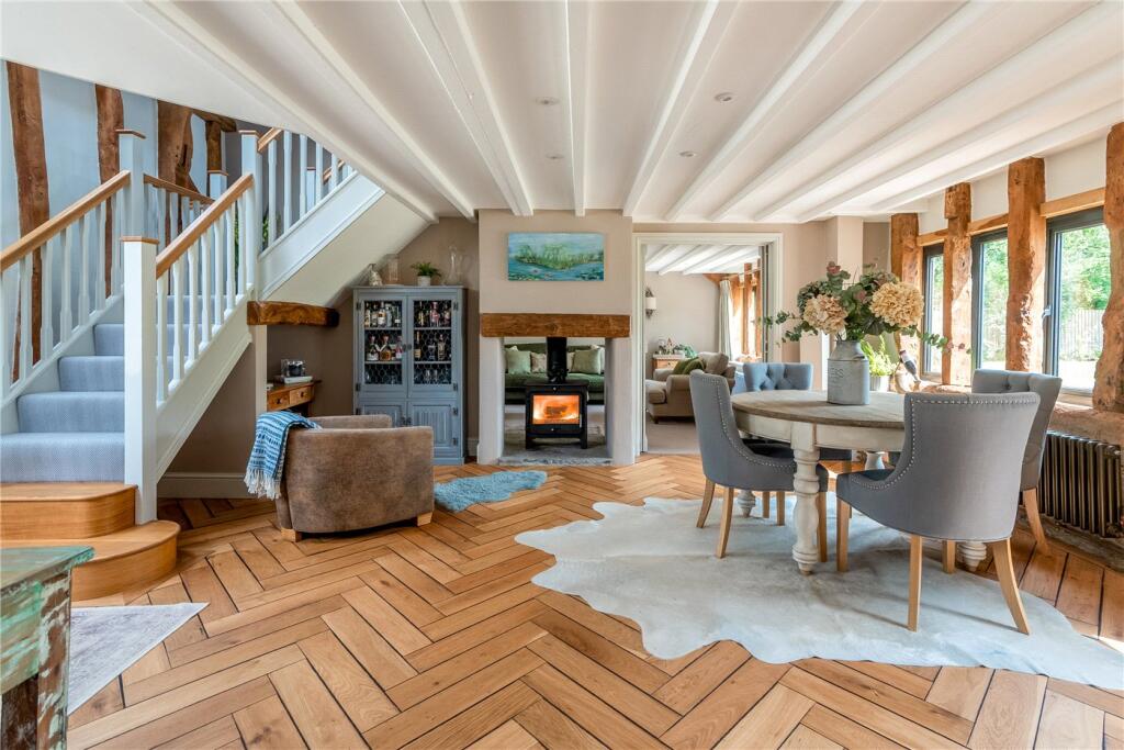 House in Worcester - View 4