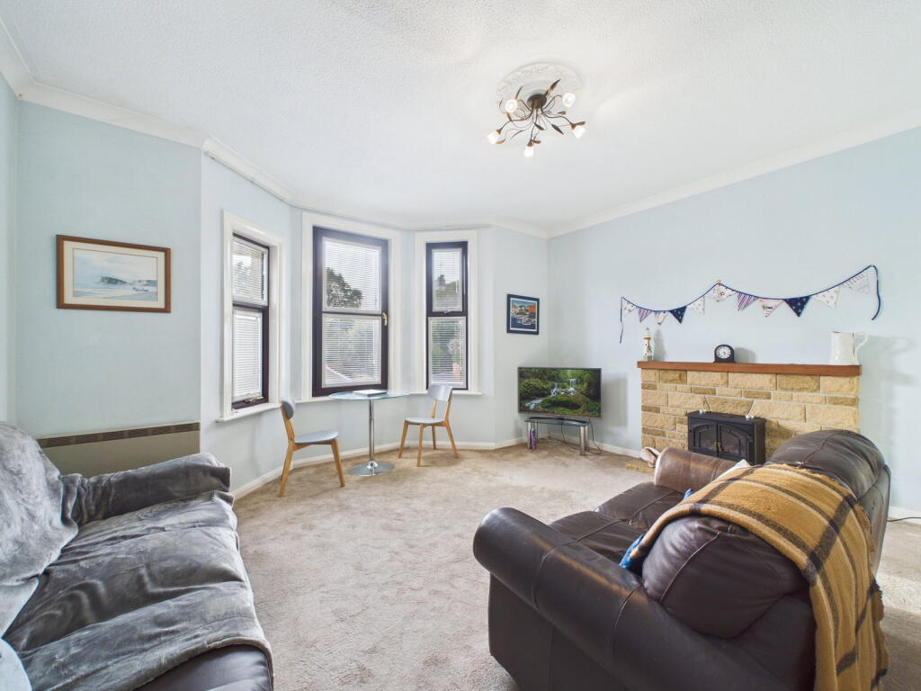 Apartment in Torquay, Torbay - View 3