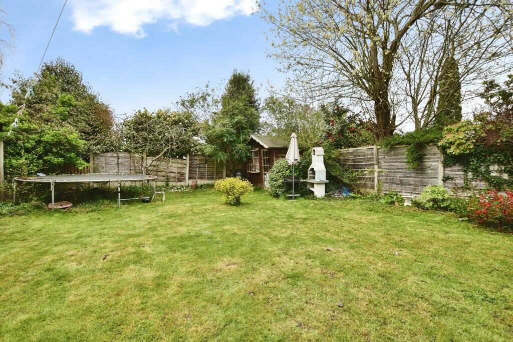 Central Avenue, Sale, Greater Manchester, M33 photo 4