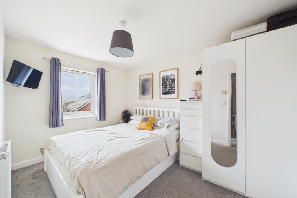 House in Luton - More