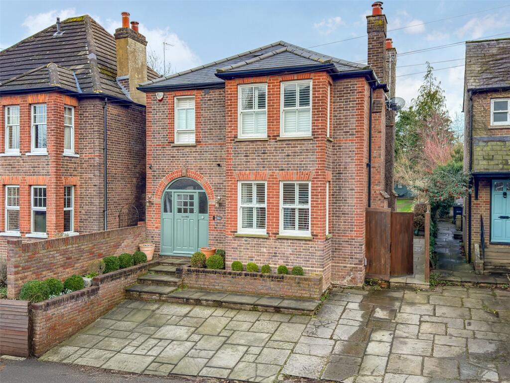 Main image of property: Cravells Road, Harpenden, Hertfordshire, AL5