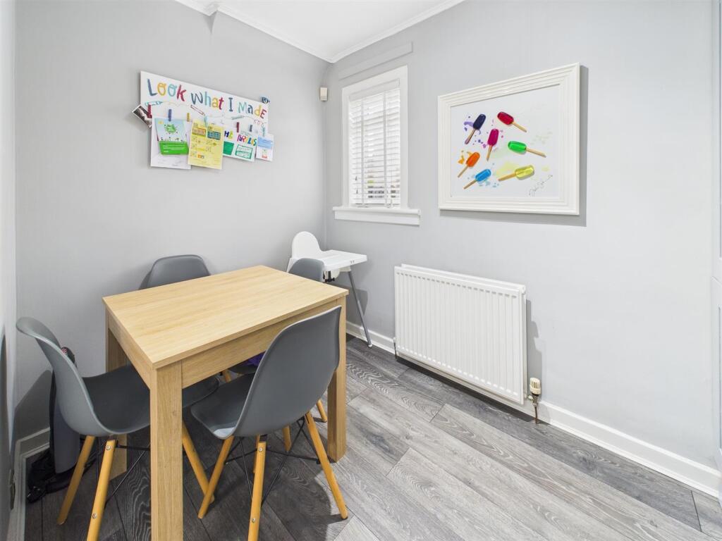 Spruce Avenue, Johnstone - More