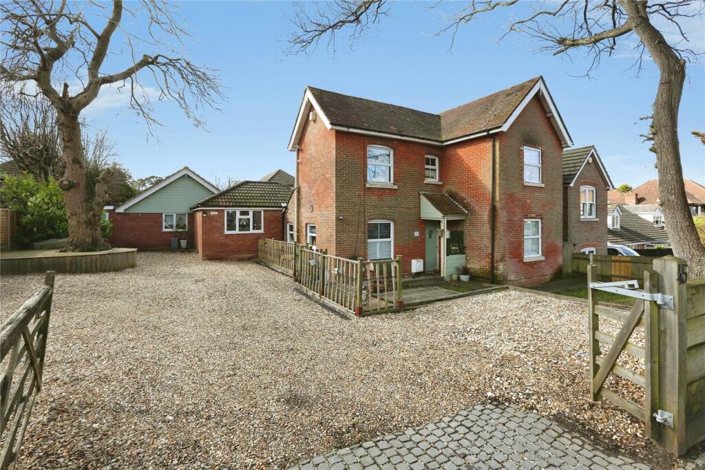 Main image of property: Church Road, Locks Heath, Southampton, Hampshire, SO31
