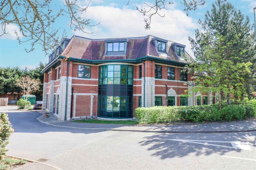 Main image of property: Minley Road, Fleet