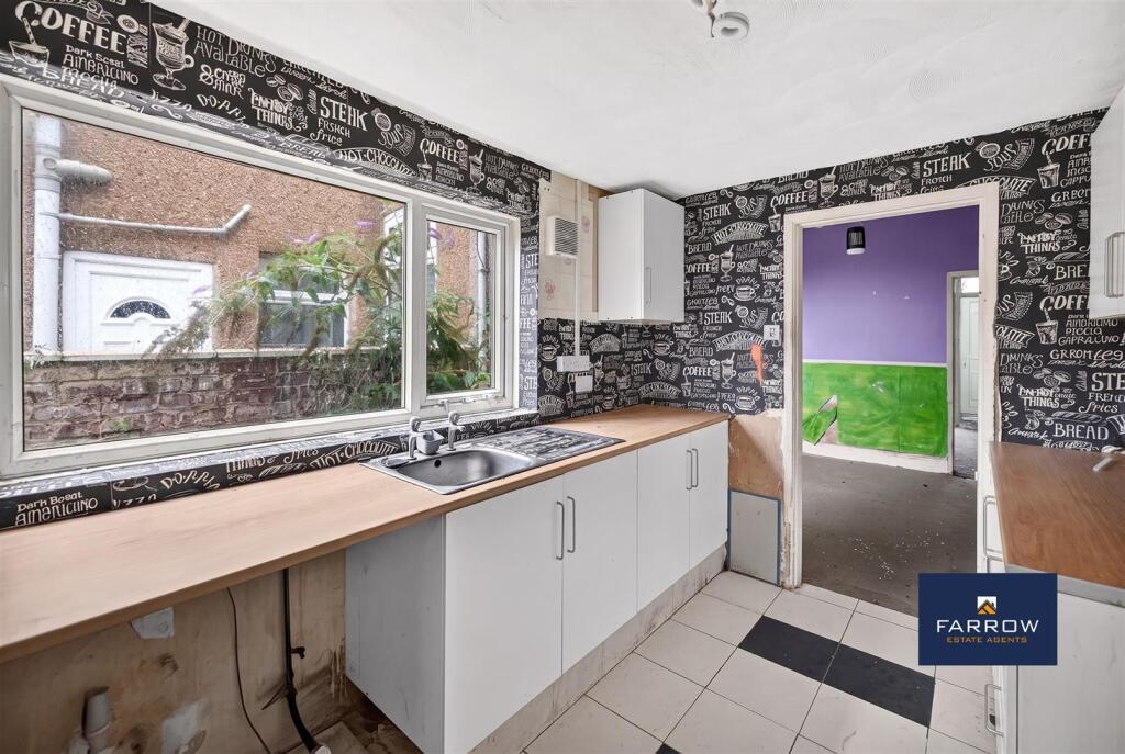 House in Grimsby, New Clee - View 4
