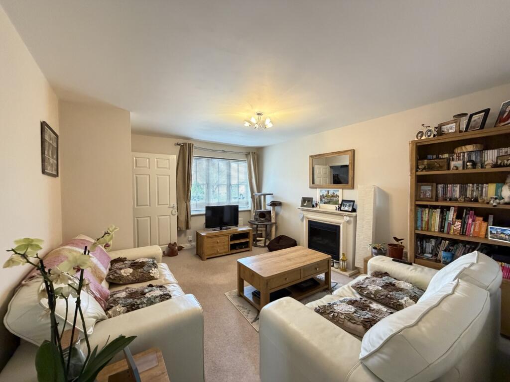 Pasture Grove, Ely, Cambridgeshire photo 4