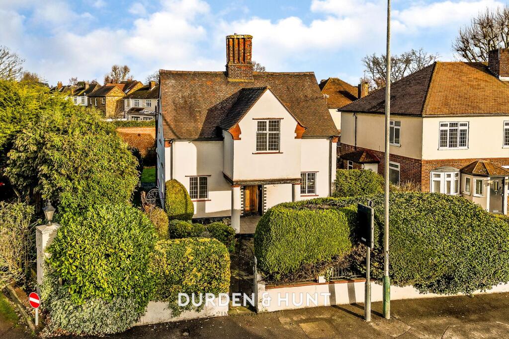 Main image of property: Hornchurch Road, Hornchurch, RM11