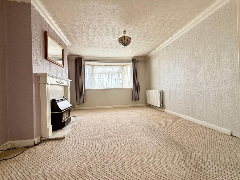 House in Luton - More