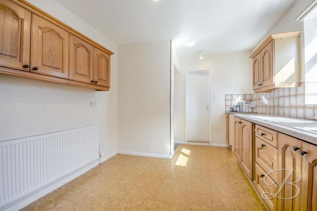 Norton Avenue, Shuttlewood, Chesterfield photo 4