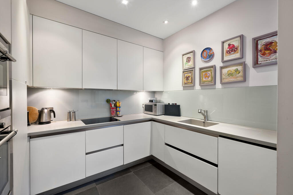 Apartment in London, Knightsbridge - View 4