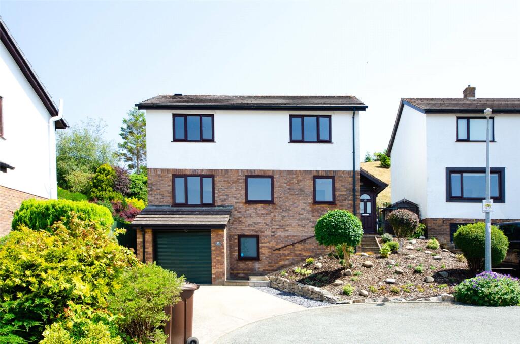 Main image of property: Drws Y Nant, Glan Conwy, Colwyn Bay, Conwy, LL28