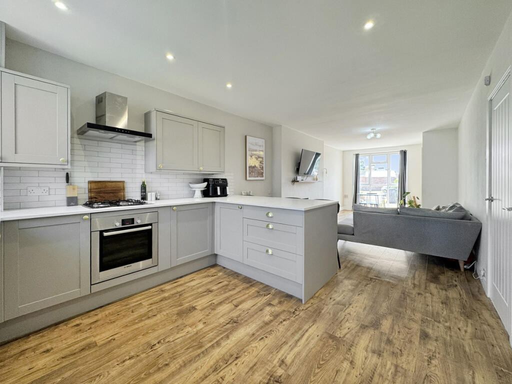 House in Worthing, West Worthing - More
