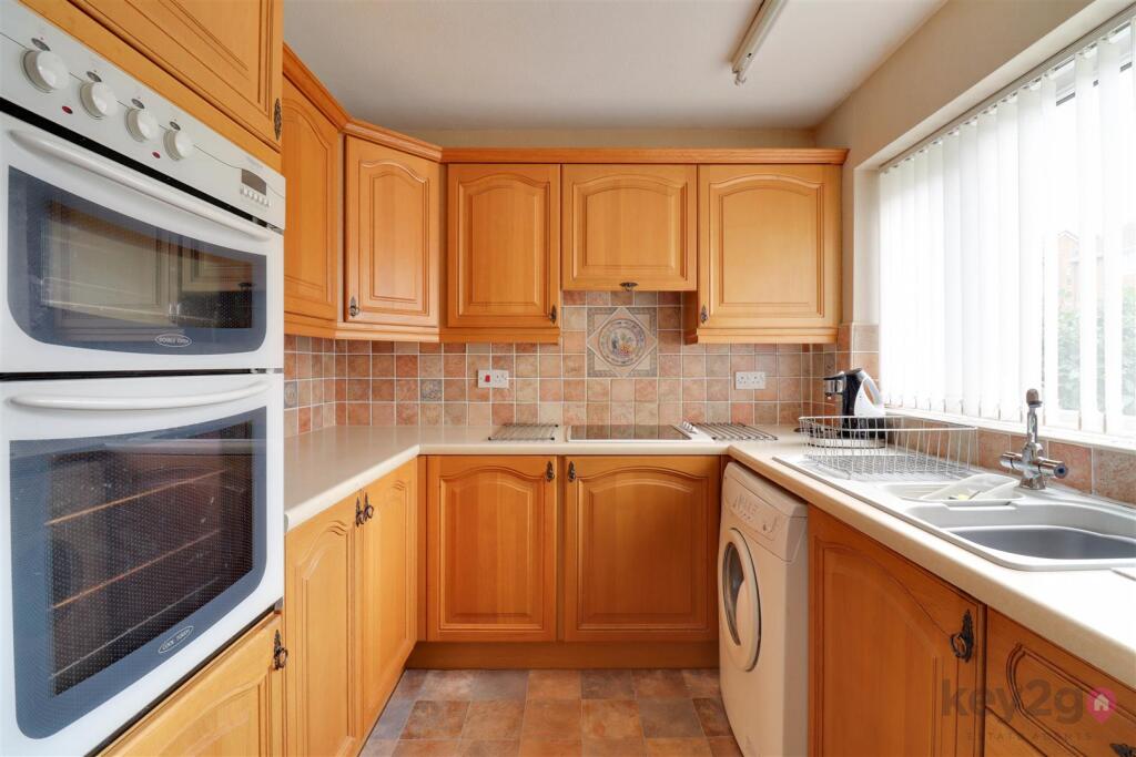 House in North East Derbyshire, Killamarsh - View 5