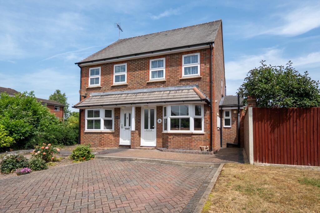 Main image of property: Staines Square, Dunstable, LU6
