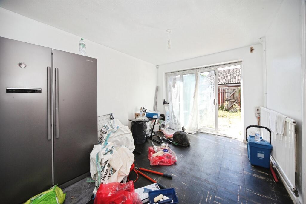 House in Luton - View 4