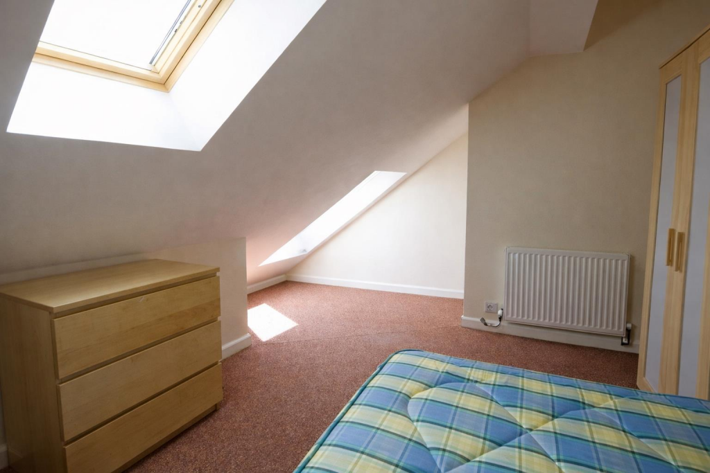 6 bedroom terraced house for rent