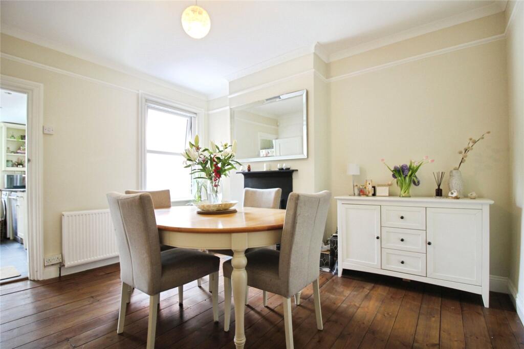 House in Reading, Dee Park - View 5