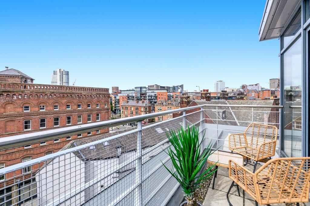 Apartment in Leeds - View 5