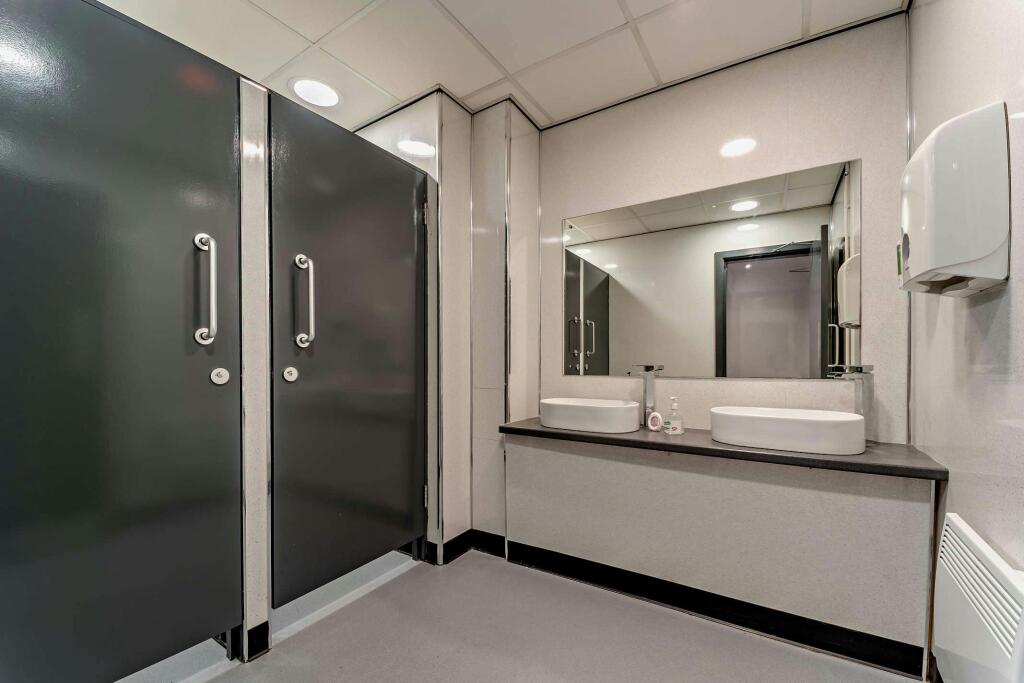8705115-interior11-800.jpg