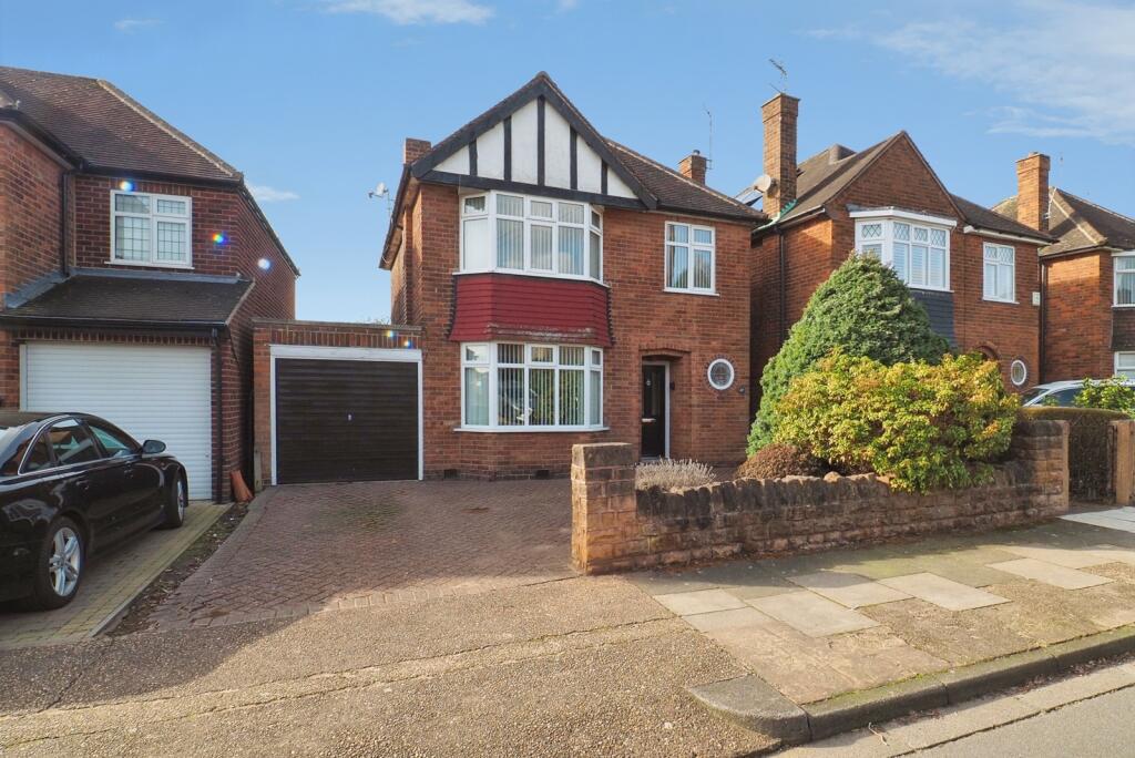 Main image of property: Arundel Drive, Bramcote Hills, Nottingham, NG9