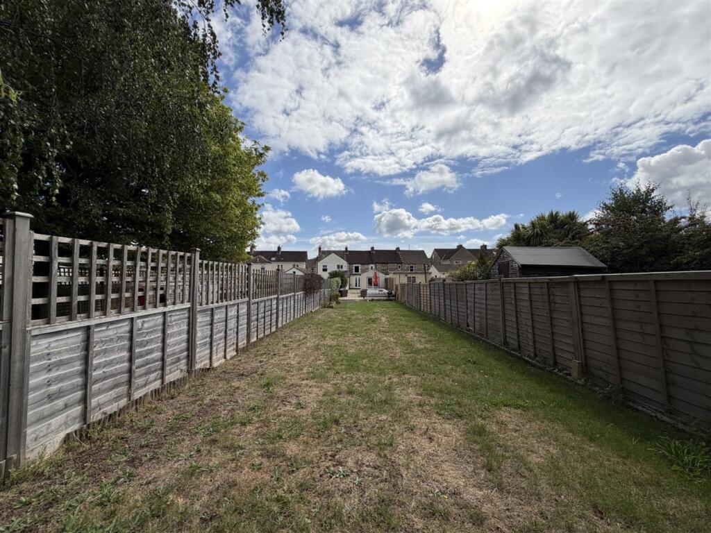 Fosseway, Westfield photo 3