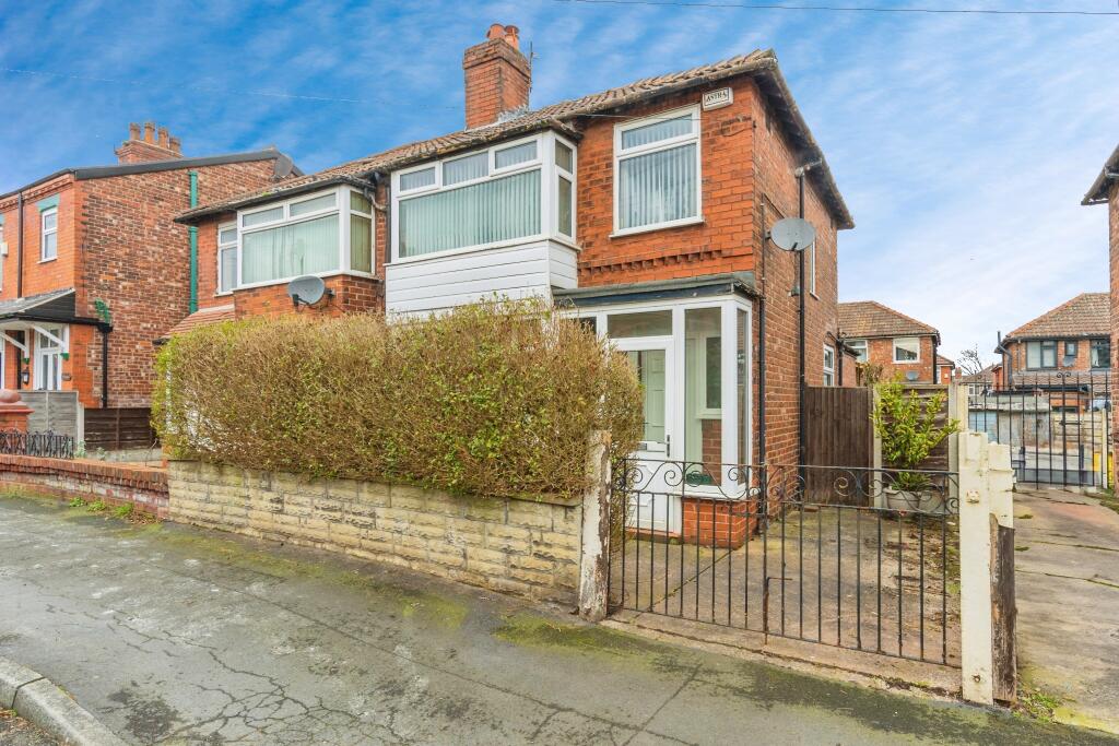 Main image of property: Palm Street, Droylsden, M43